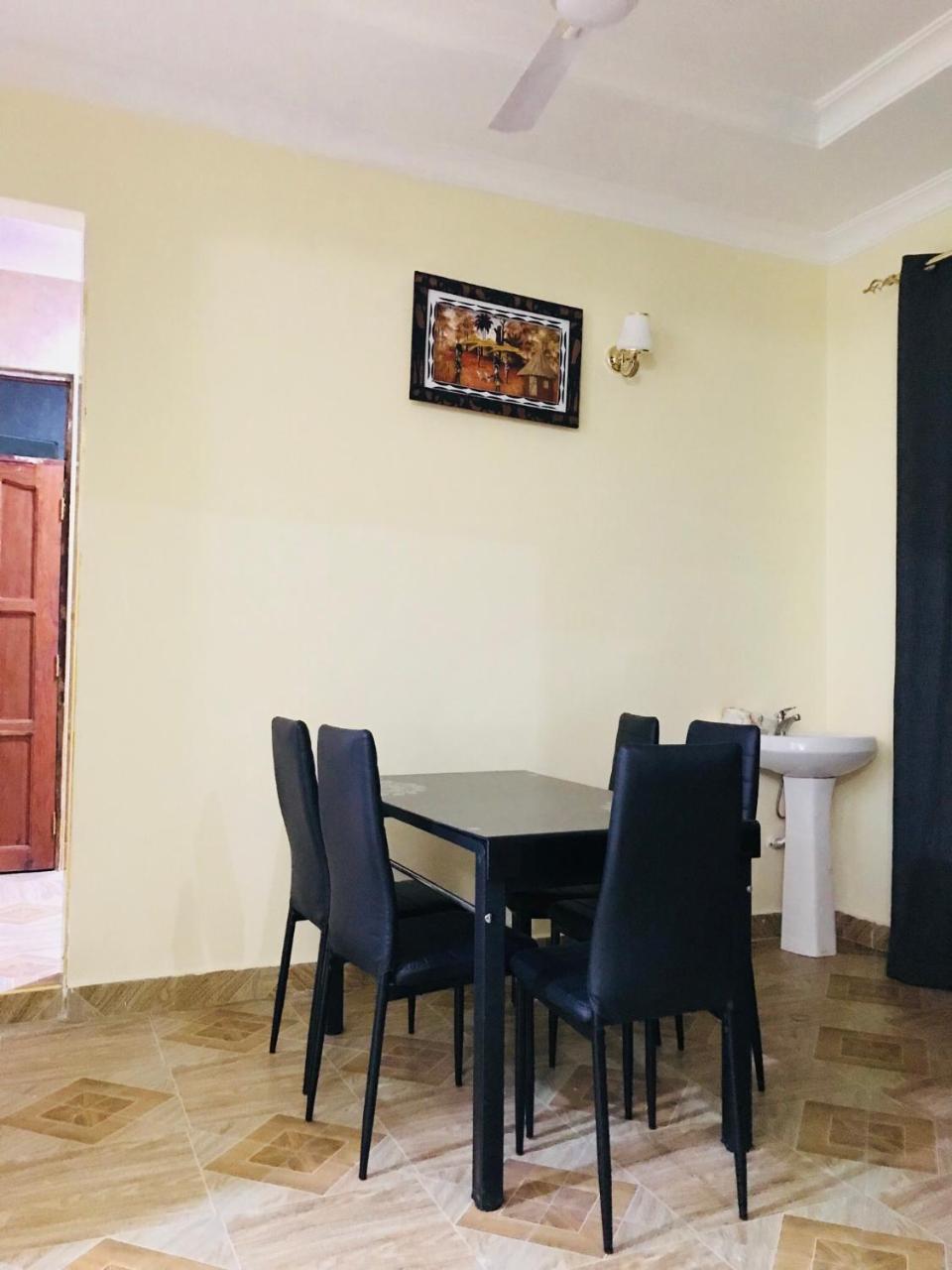 Chibuba Airport Accommodation Dar es Salaam Ngoại thất bức ảnh